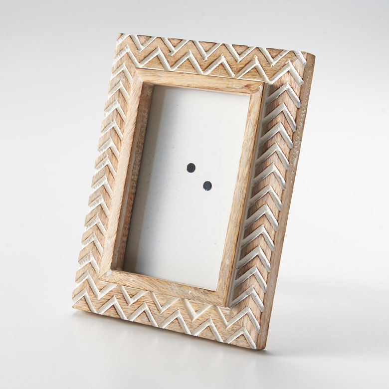 前面はガラスが張られています