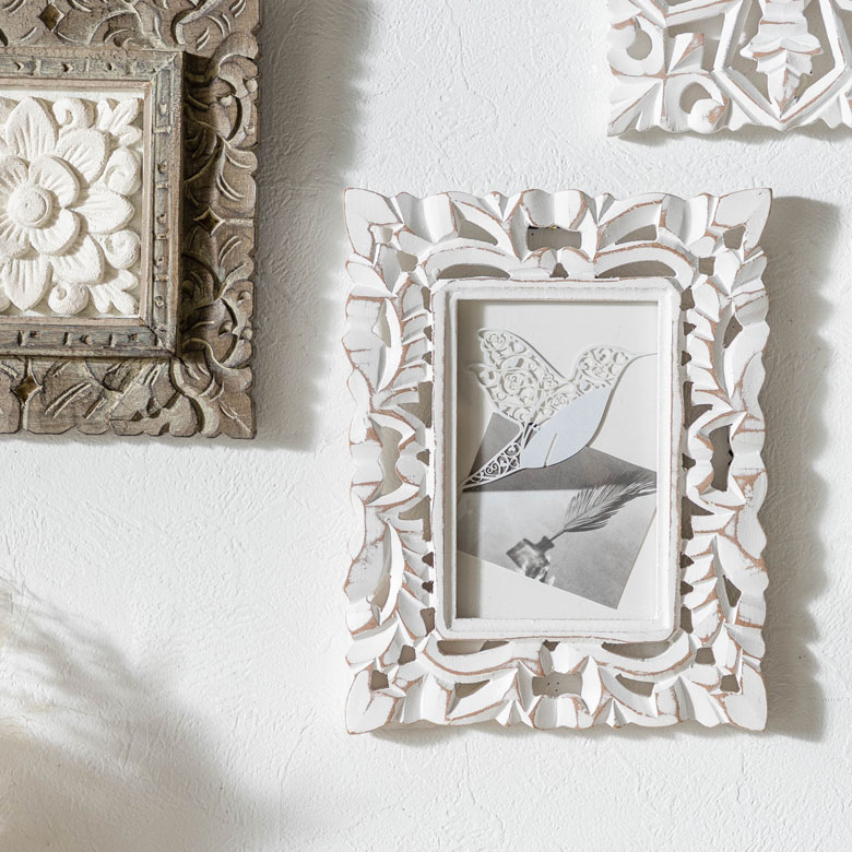 旅先やショップで見つけたポストカードを飾るのにぴったり