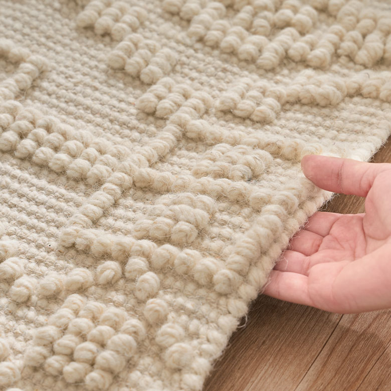 コットンが入っているので適度な柔らかさのある質感です