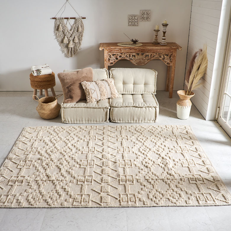 ぷっくりとした編み模様が可愛いデザインラグ