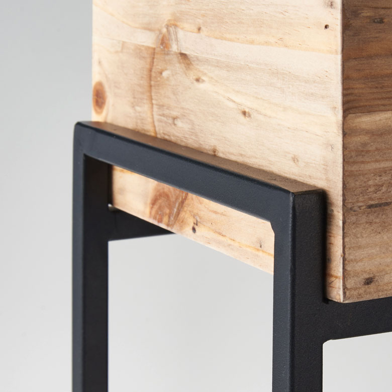 スリムなアイアンスタンド