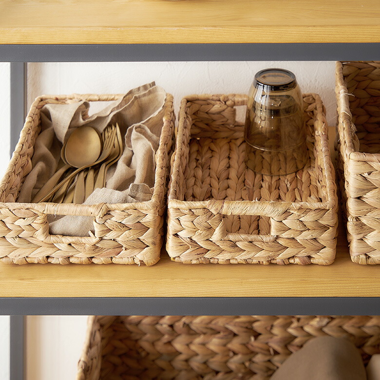 収納アイテムに、天然素材の優しさと可愛らしさを ウォーターヒヤシンスのスクエアトレイ