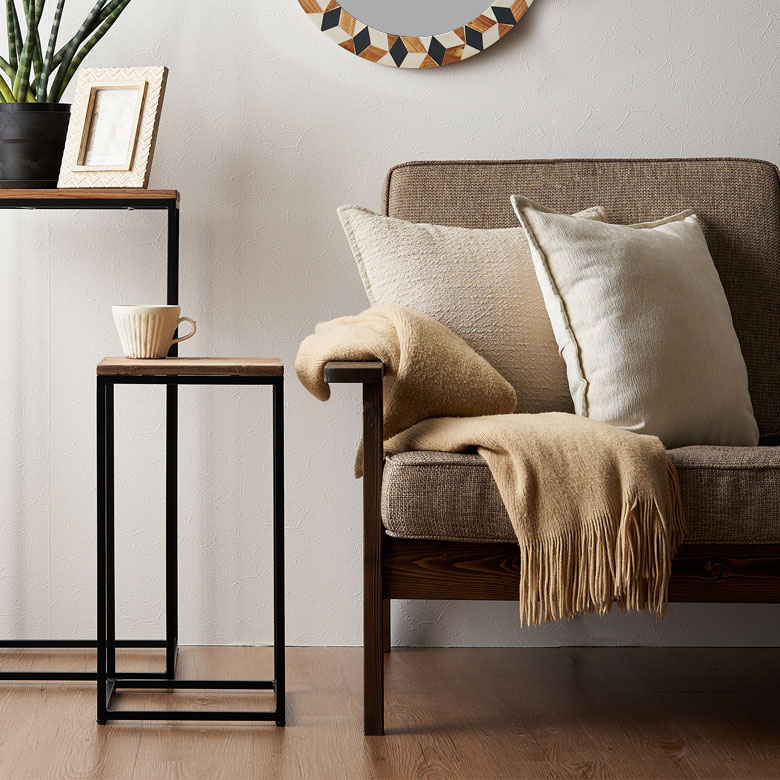 シンプルながらも洗練されたフラワースタンド