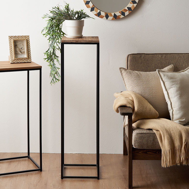 シンプルながらも洗練されたフラワースタンド