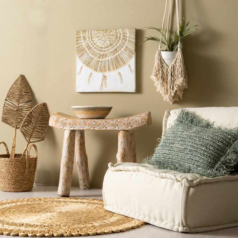 お部屋になじみやすいナチュラルカラーのデザイン