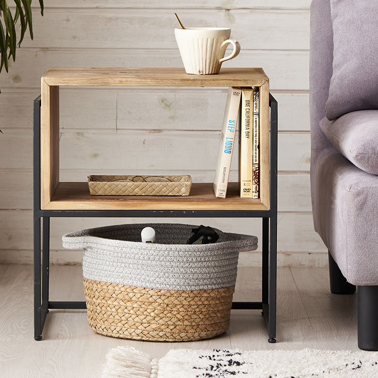 カラーボックスやシェルフ