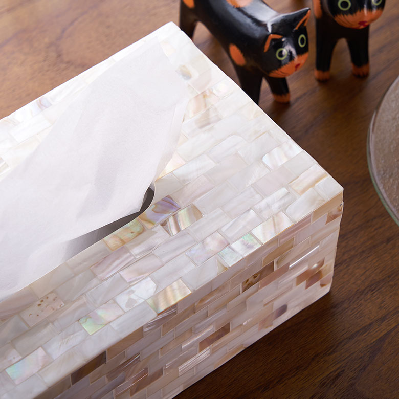 優しく上品な、天然の貝の艶めき