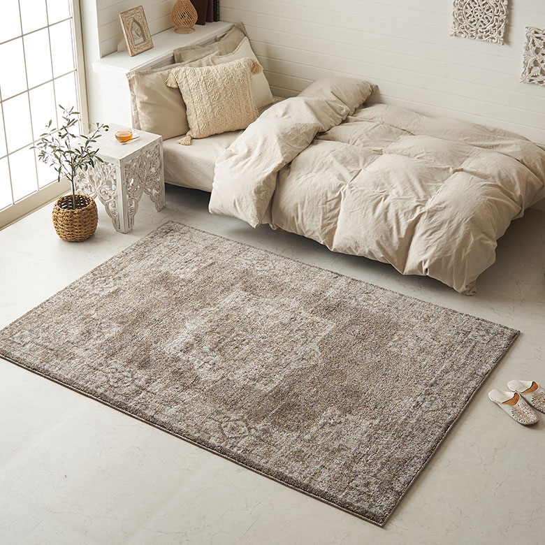 馴染みの良いアースカラーで、どんなお部屋にも合わせやすい