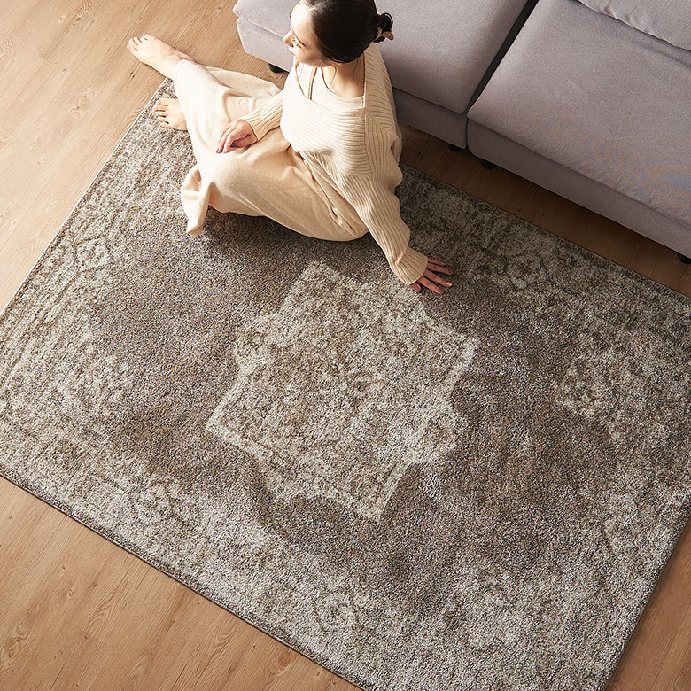 アースカラーで構成された落ち着きのあるカラーリング