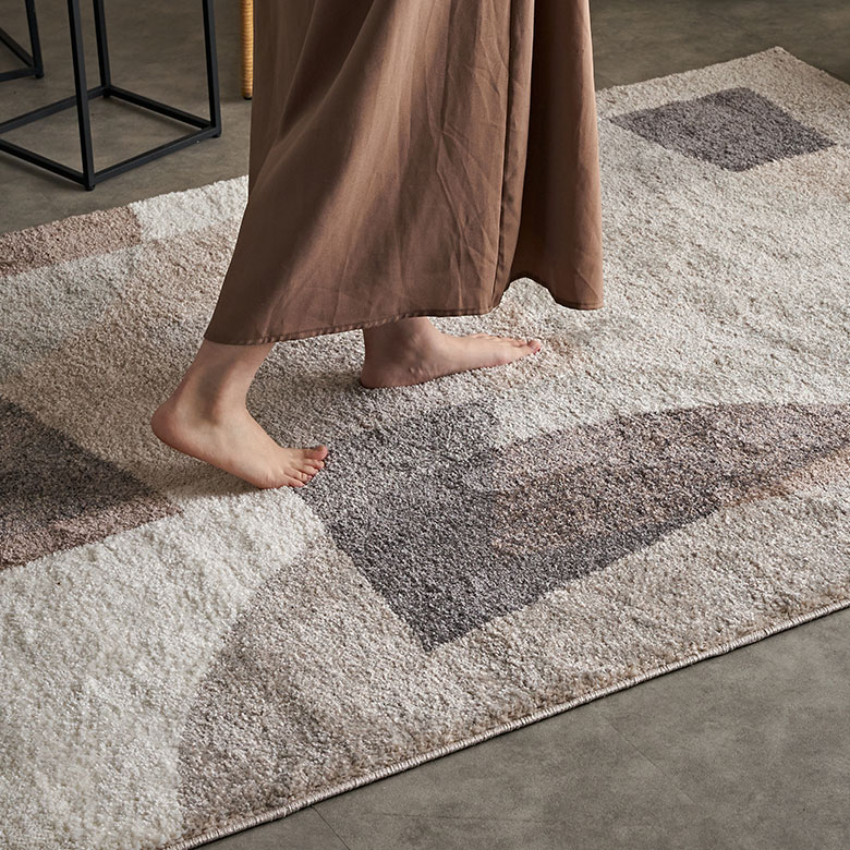 かすれたようなアンティーク調の表現や、豊かな色の描写