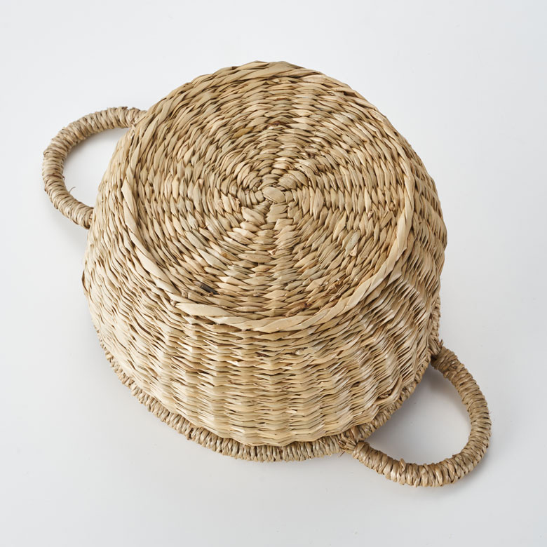 裏面 フラットな底面で安定感があります