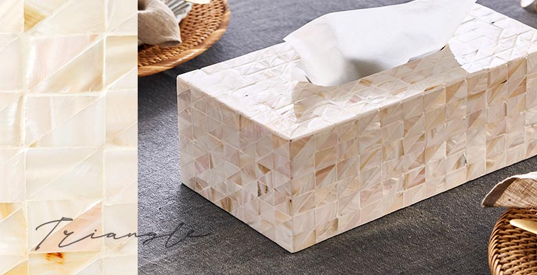 トライアングル 三角形が規則正しくならぶ、シャープな印象。