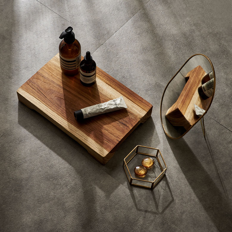 大切なアクセサリーや腕時計を飾るのにもおすすめ