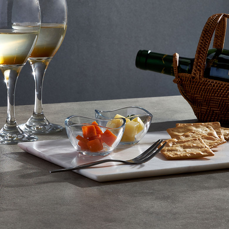 斜めにカットされたエッジ　スタイリッシュ