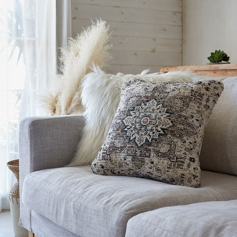 メダリオン柄クッションカバー