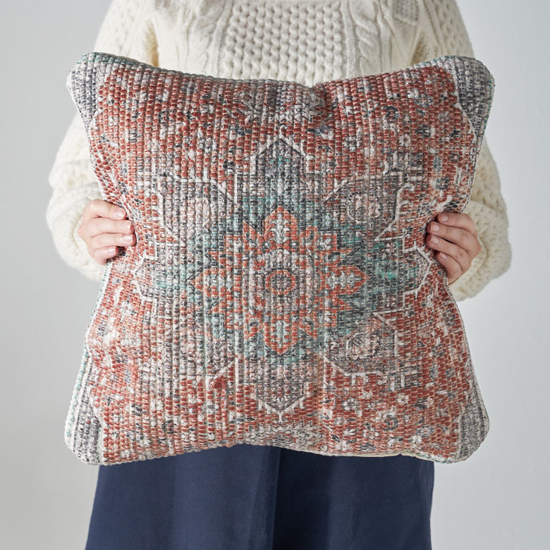 一般的な45cm×45cmです