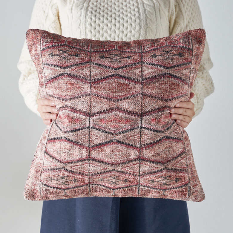 一般的な45cm×45cmです