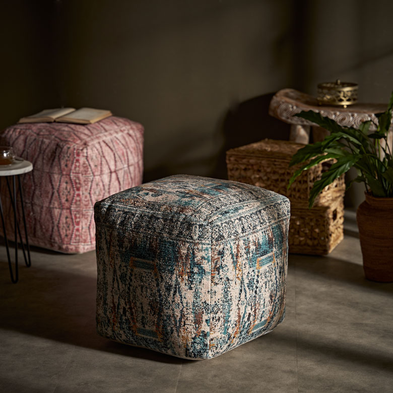 モロッカンな気分を盛り上げてくれる色合いと柄