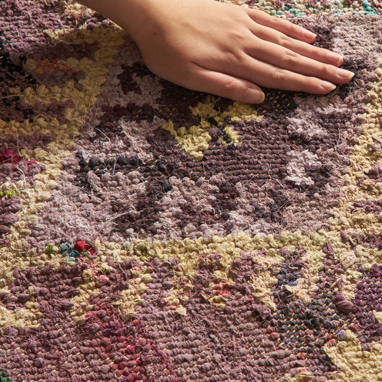 サステナブルなリサイクルコットン使用のラグ