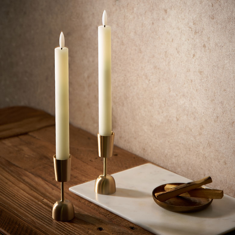 インドの職人がハンドメイドで一つ一つ丁寧に作った、温かみのあるアイテム