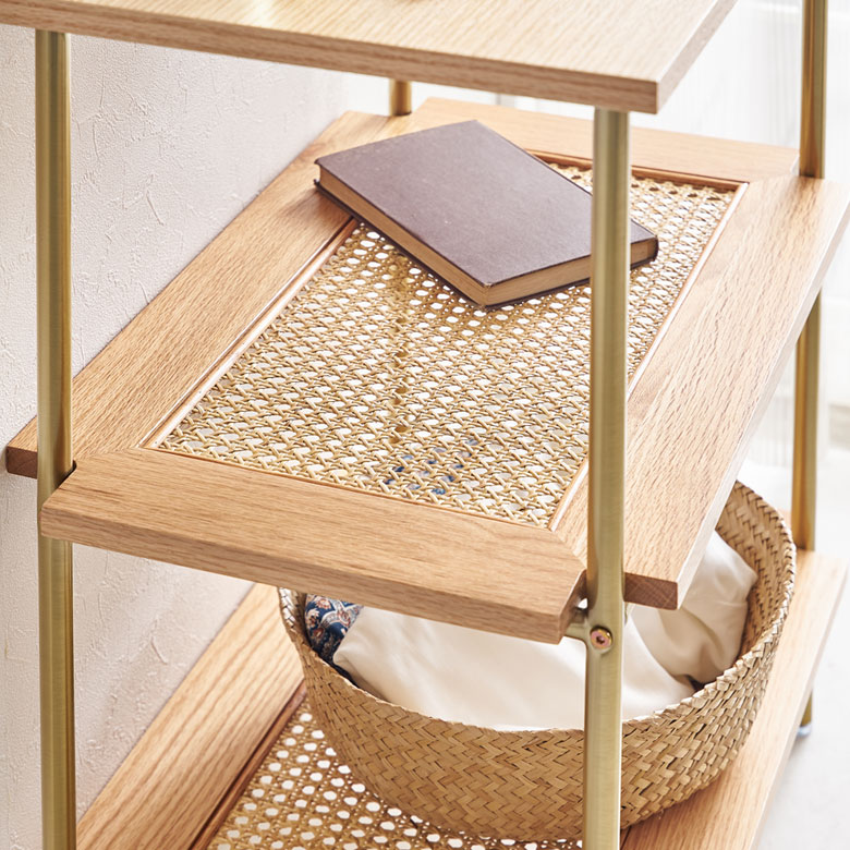 ゴールドのフレーム