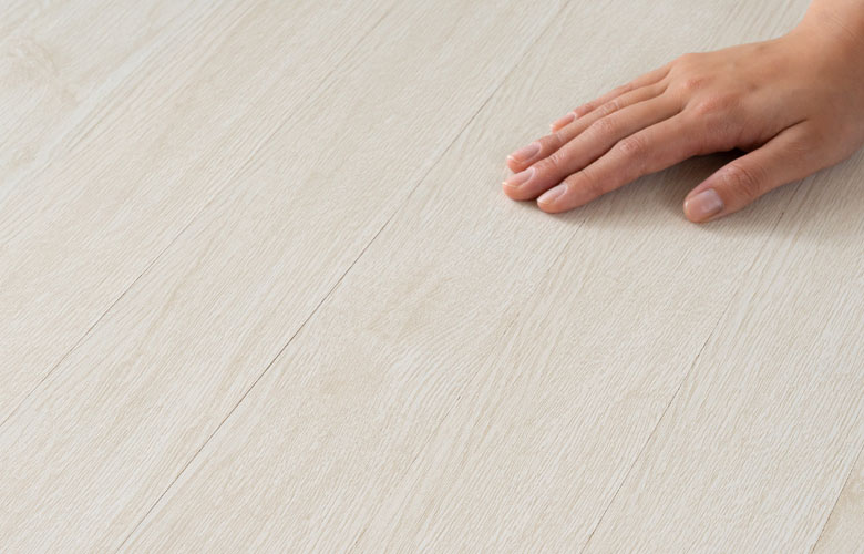 まるでリアル天然木