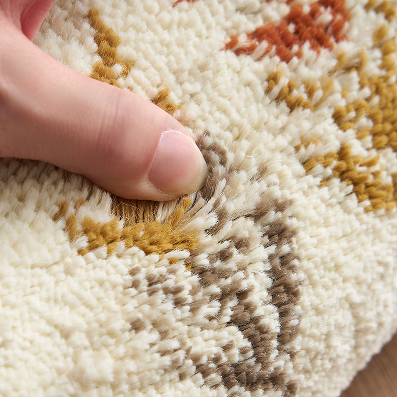 繊維の中で最も軽く、摩擦に強いポリプロピレンを100％使用