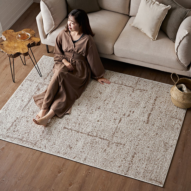 かすれたようなアンティーク調の表現や、繊細な柄と色の描写