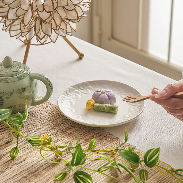 いつもの食卓に南国リゾートの解放感と可愛らしさをプラス