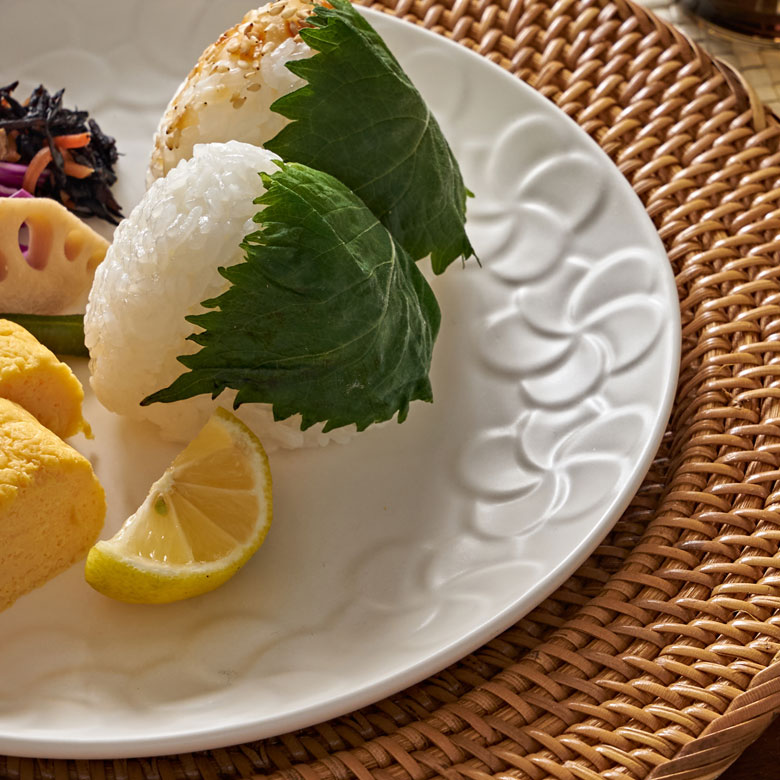 安っぽさのないセミマットな仕上がりです