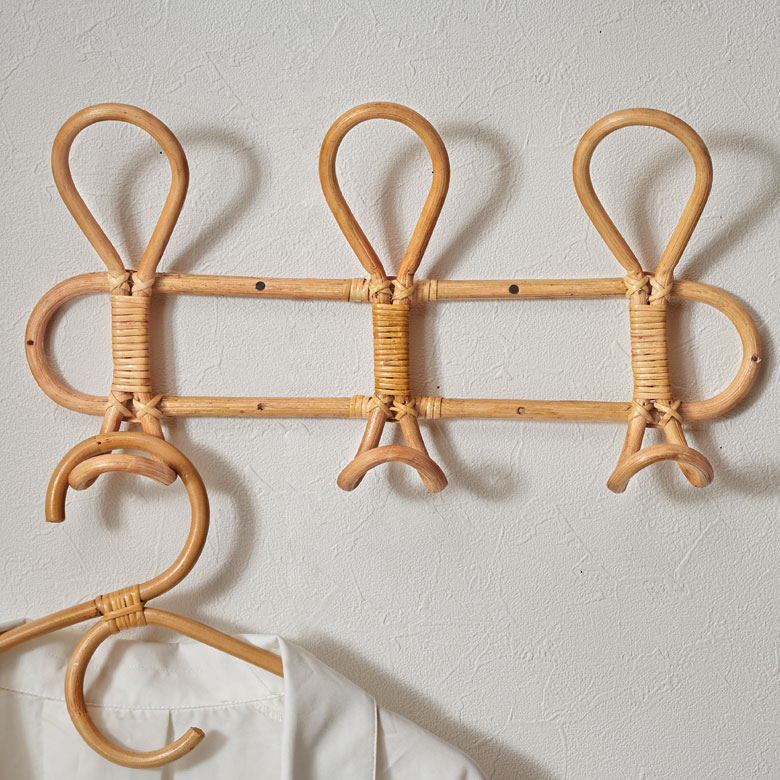 簡単設置OKのラタン製フック