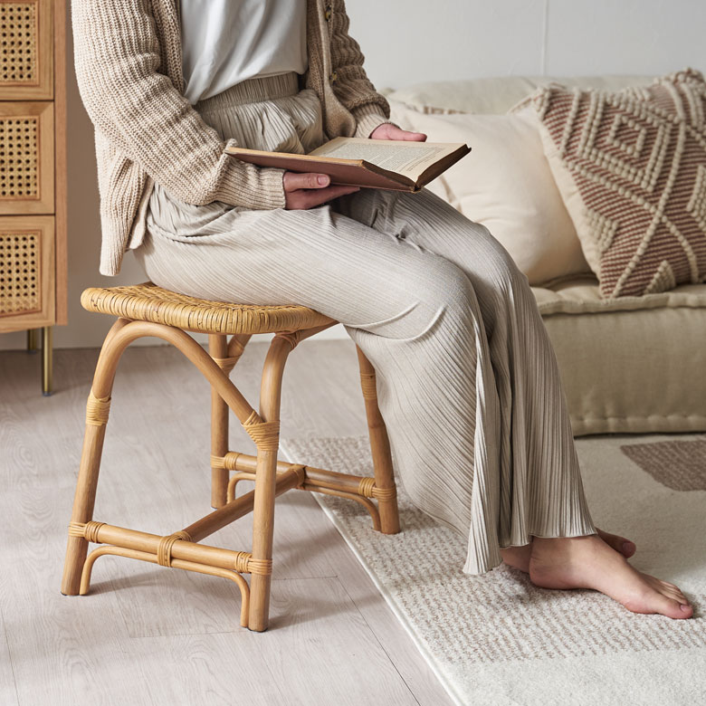 お好きなシーンで手軽に使えるイス