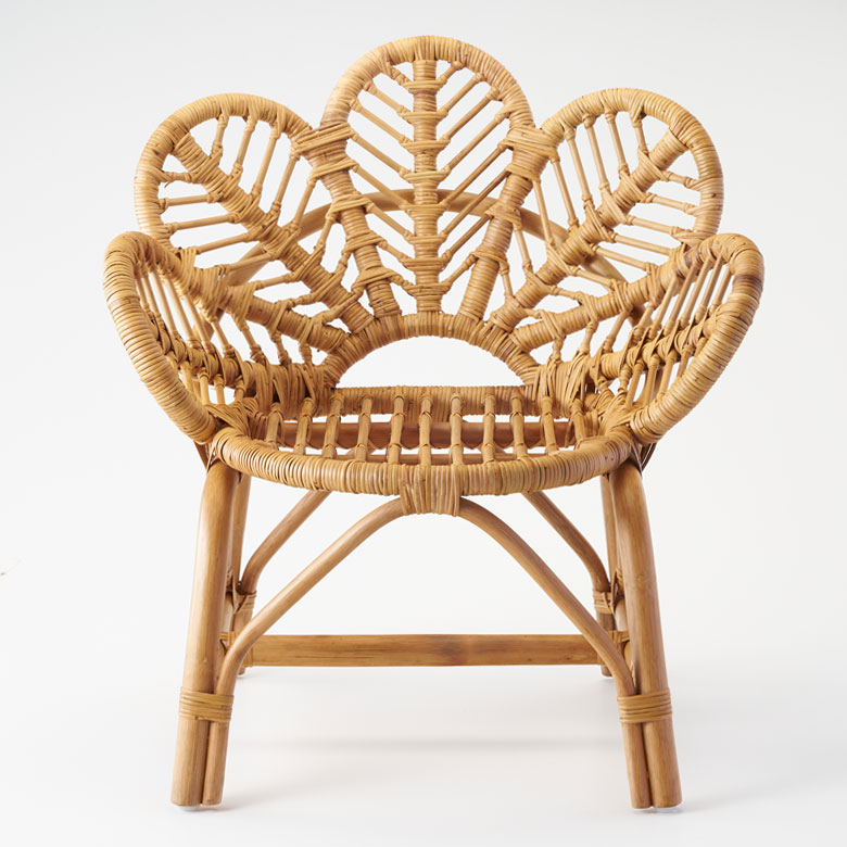 天然ラタンを使いハンドメイドで作られたバリ島生まれのイス