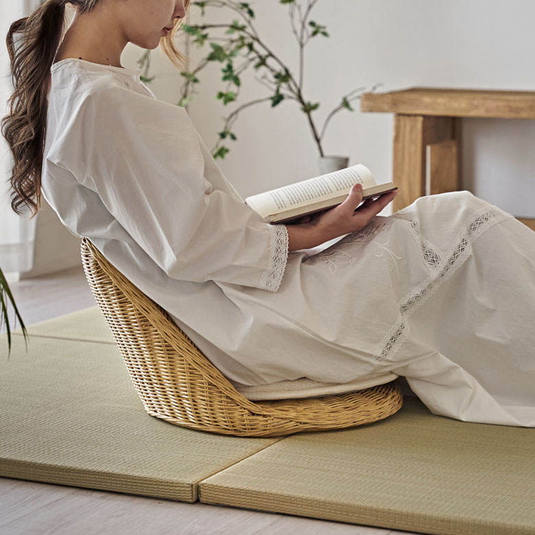 心地よいフロアチェア