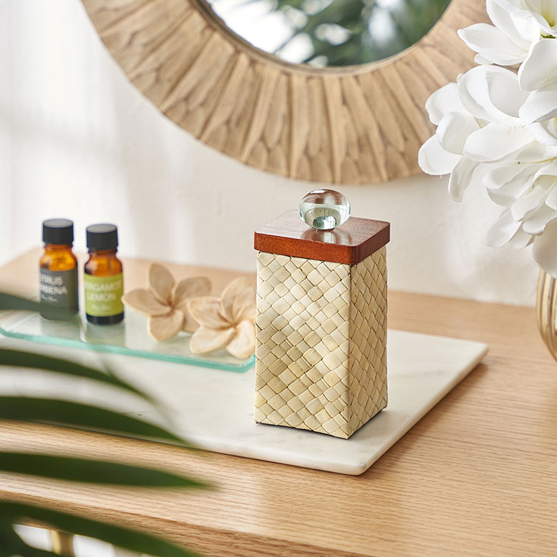 パンダンの蓋付き綿棒ケース