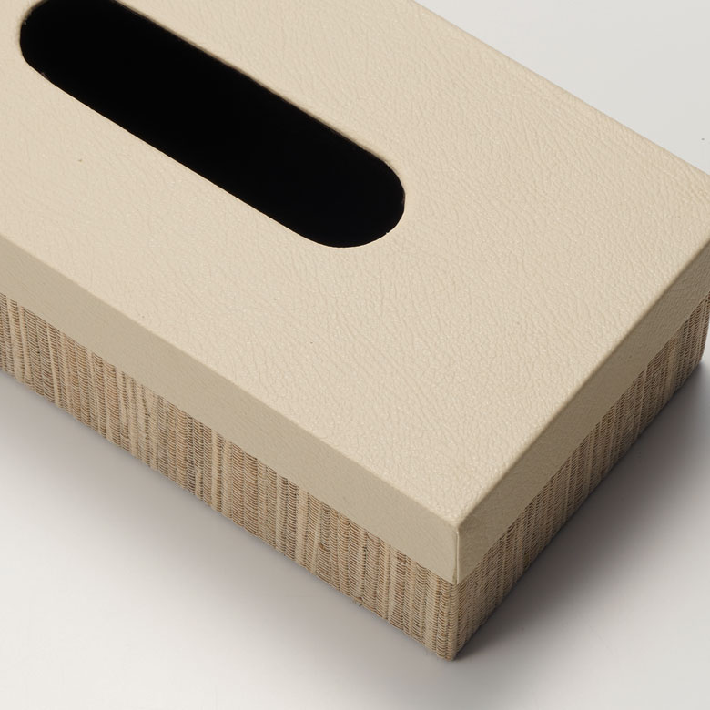 ナチュラルな色合いが魅力のアイテム