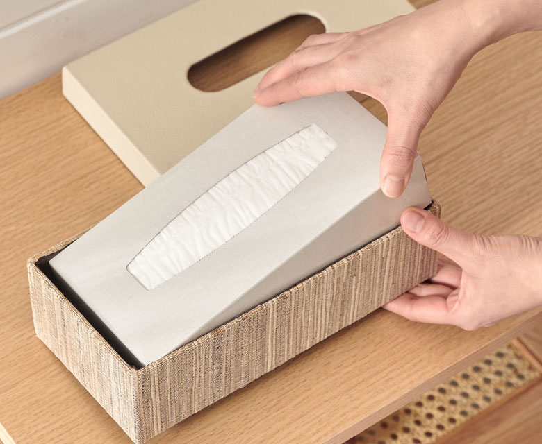 ティッシュの入れ替えはとても簡単