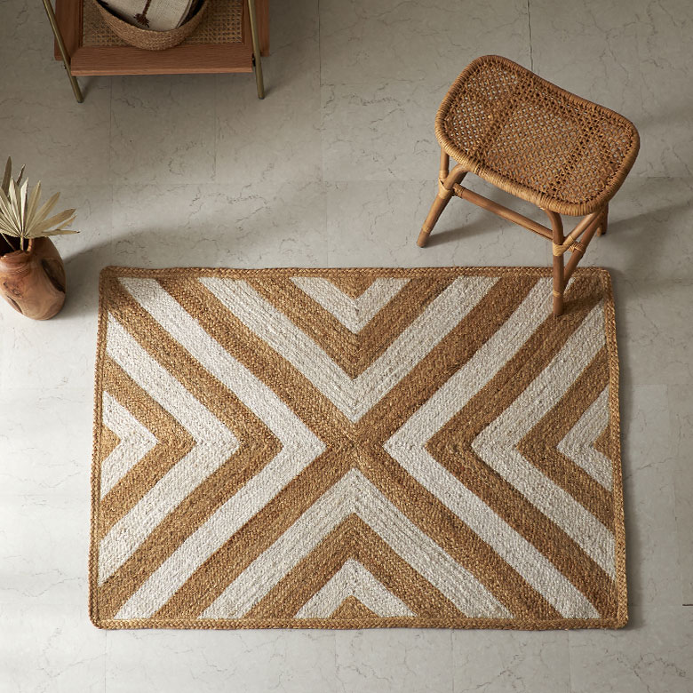 海外インテリアのようなお部屋になるラグ