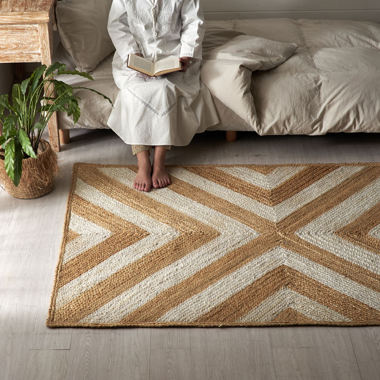 お部屋格上げラグ