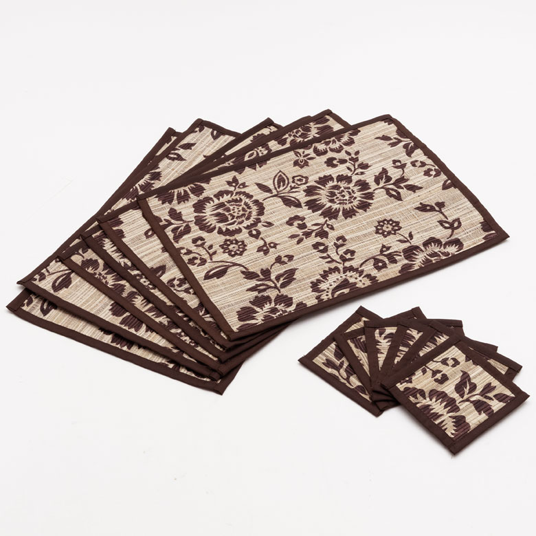 ランチョンマットとコースター各6枚ずつのセット商品です