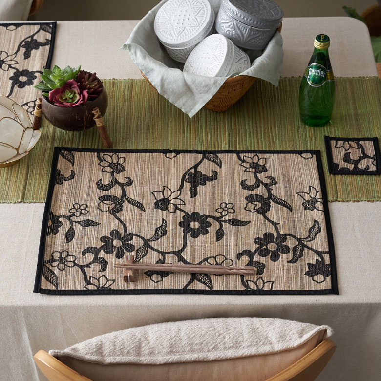 コースターとお揃いで統一感のあるスタイルに