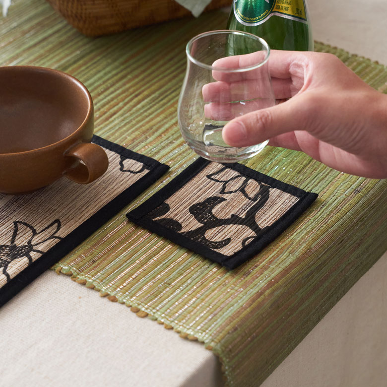 同デザインの嬉しいコースター付き