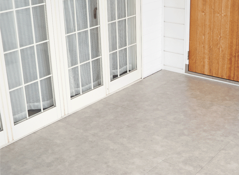 女性でもラクラク施工