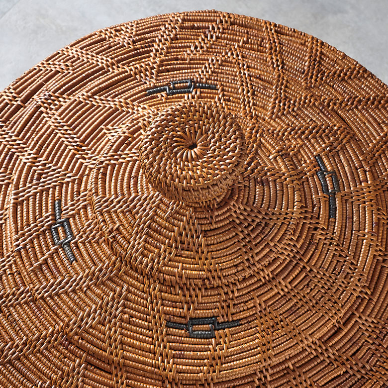 洗練されたアジアンリゾートの雰囲気のバスケット