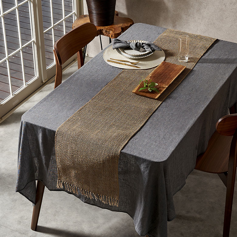 シンプルなデザインであらゆるテイストのテーブルコーディネートにおすすめ