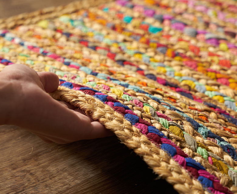 天然素材のジュートとリサイクルコットンを使用したハンドメイドラグ