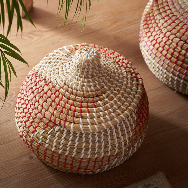 ベトナムの職人による手作りのかごバスケット