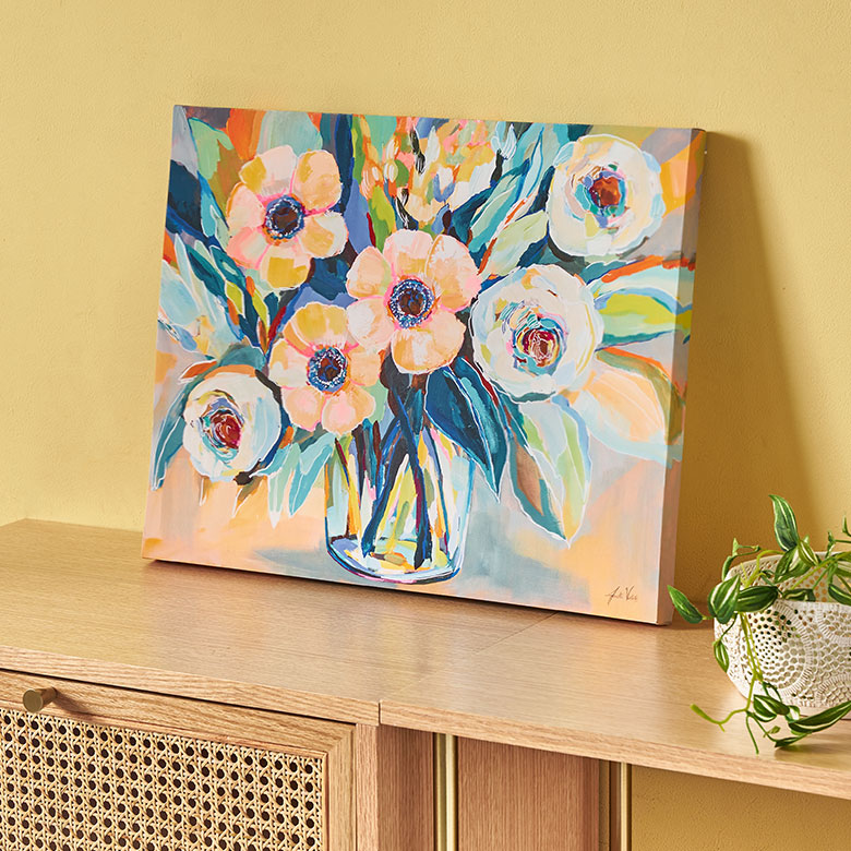 見るたびに元気がでるような明るいフラワーアート