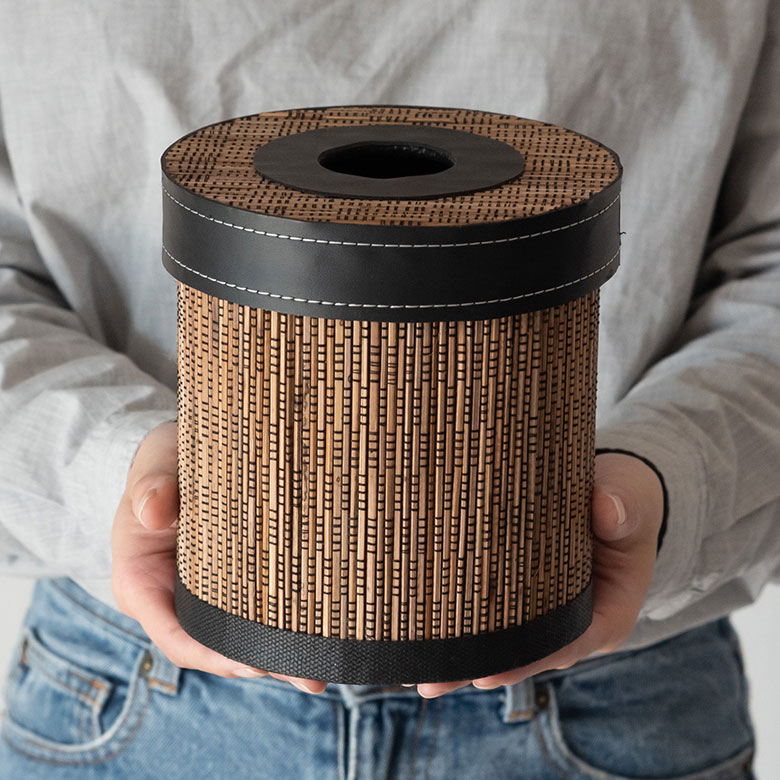 素材感たっぷりの収納ボックス