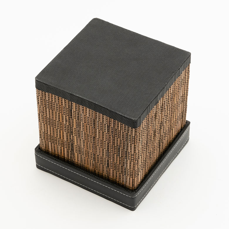 職人がひとつひとつ手作りしたハンドメイド